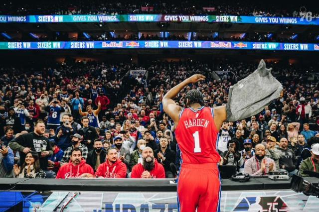 华体会app官方网站-费城主场首秀哈登高光依旧 “恐怖时刻”才刚刚开始